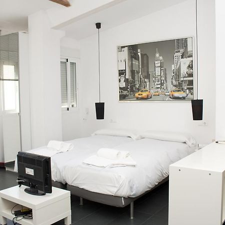 Na Jordana Apartments Valencia Room photo