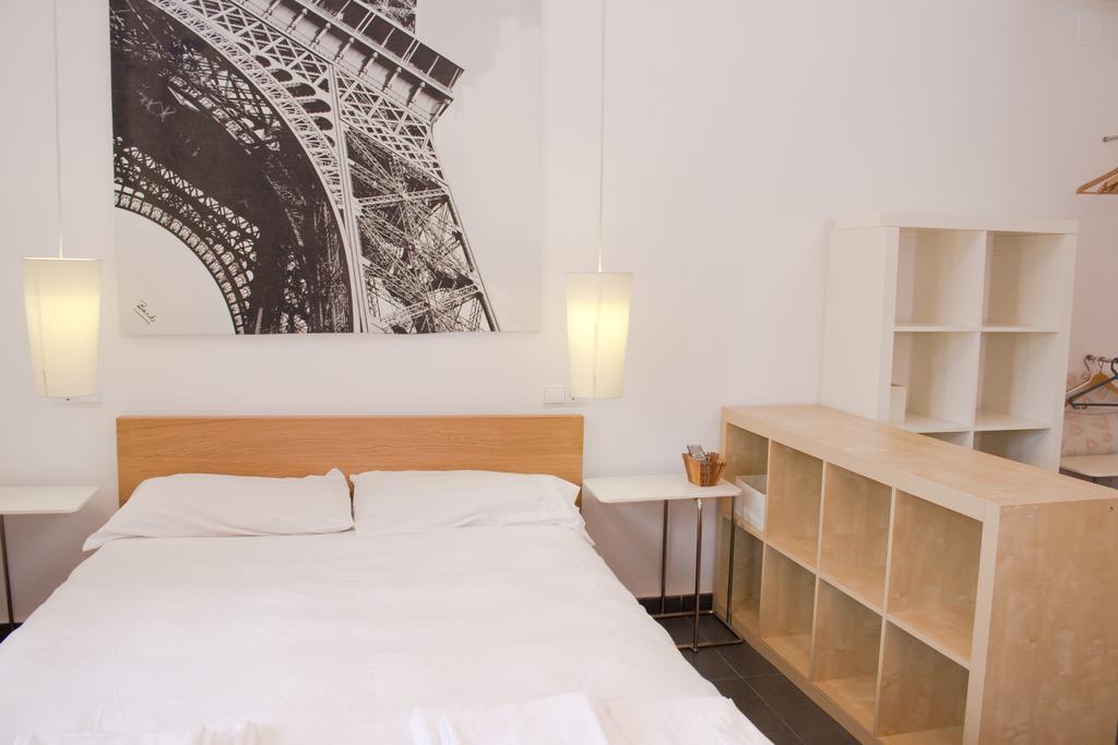 Na Jordana Apartments Valencia Room photo