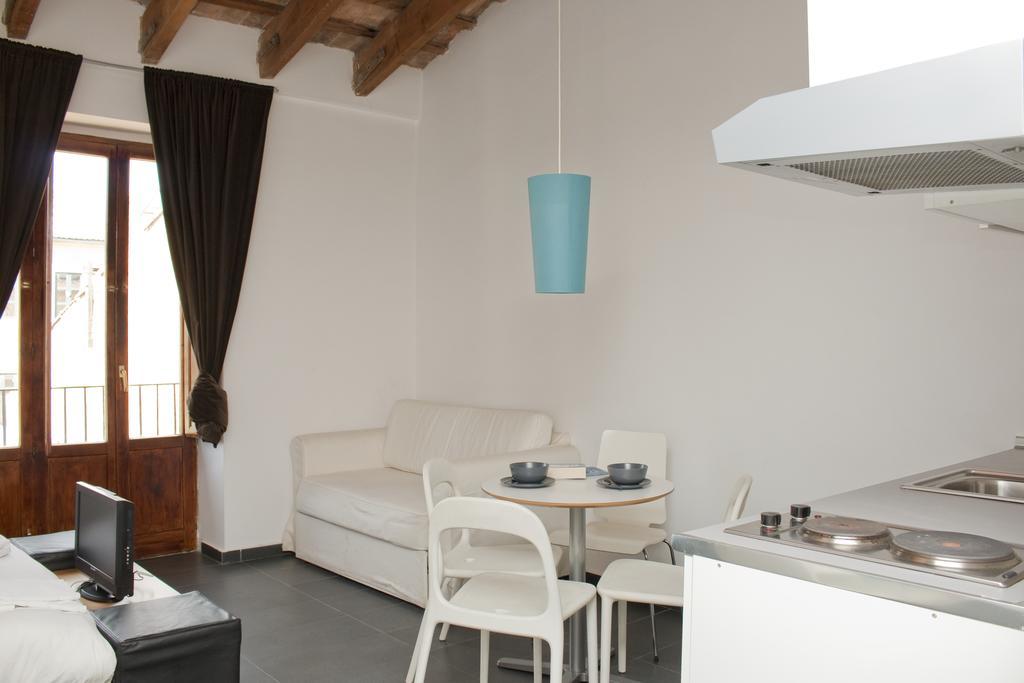 Na Jordana Apartments Valencia Room photo